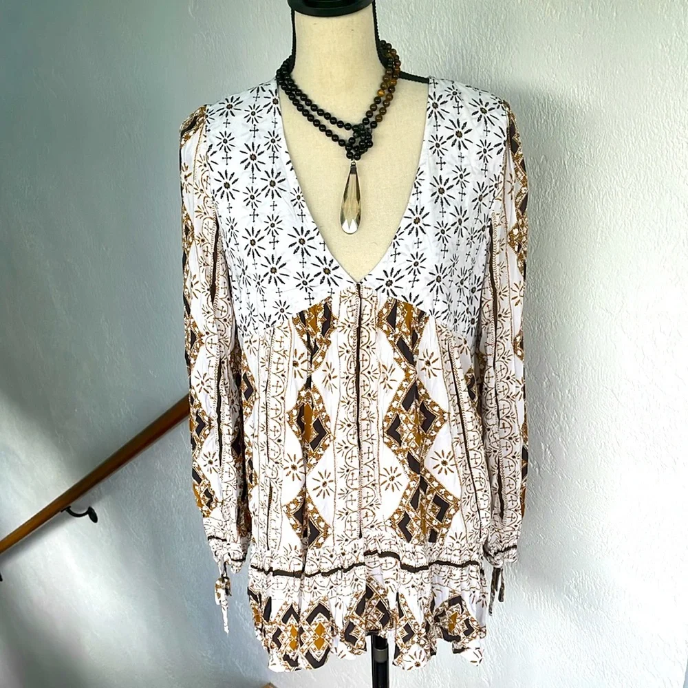 Free People NWOT Down by‎ The Bay Tunic Boho Long Sleeve Deep V neck Medium